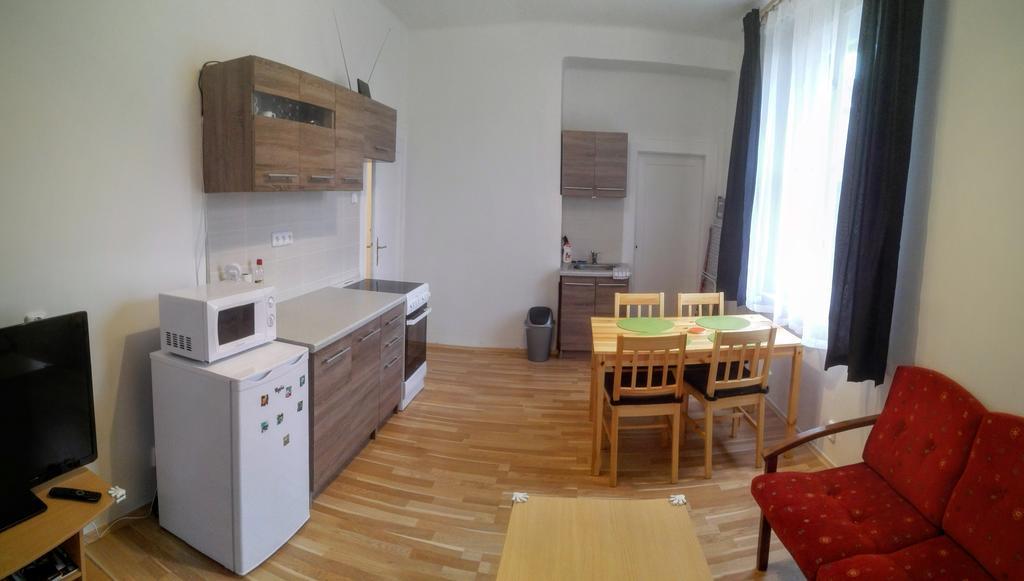 Jezerka Apartments ปราก ภายนอก รูปภาพ