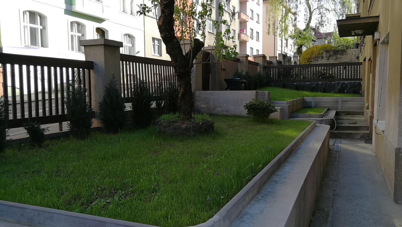 Jezerka Apartments ปราก ภายนอก รูปภาพ